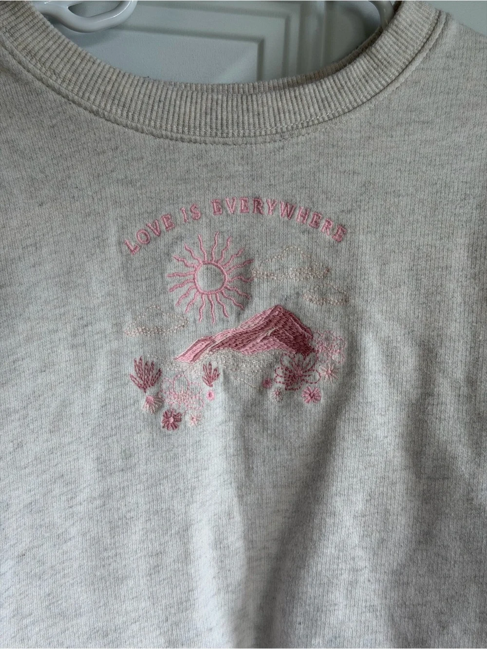 Oshkosh “love is everywhere” mountain & floral embroidery size 5
